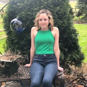 Meet your Posher, Julia